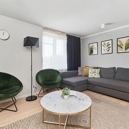 Kotlarska Market Square With Airconditioning By Renters *